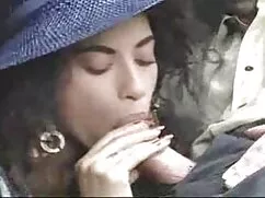শ্রেষ্ঠ নারী ওয়েক আ ...